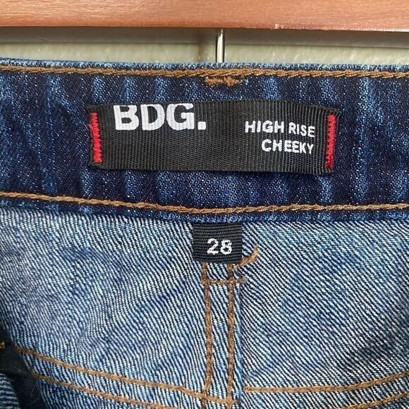 BDG urban outfitters distressed dark denim short - Picture 6 of 6